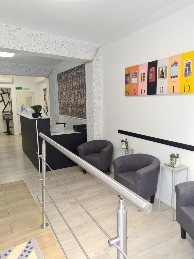 Hostel M-A Rooms Mate Madrid Bagian luar foto